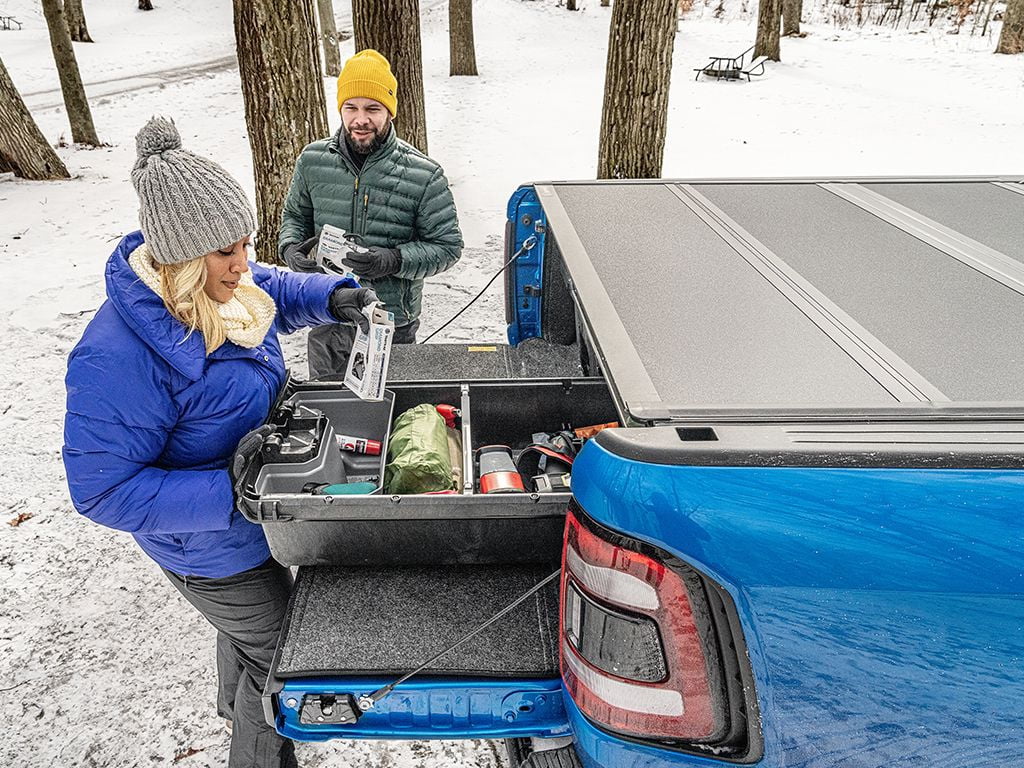 Hard Folding Truck Bed Tonneau Cover L5089