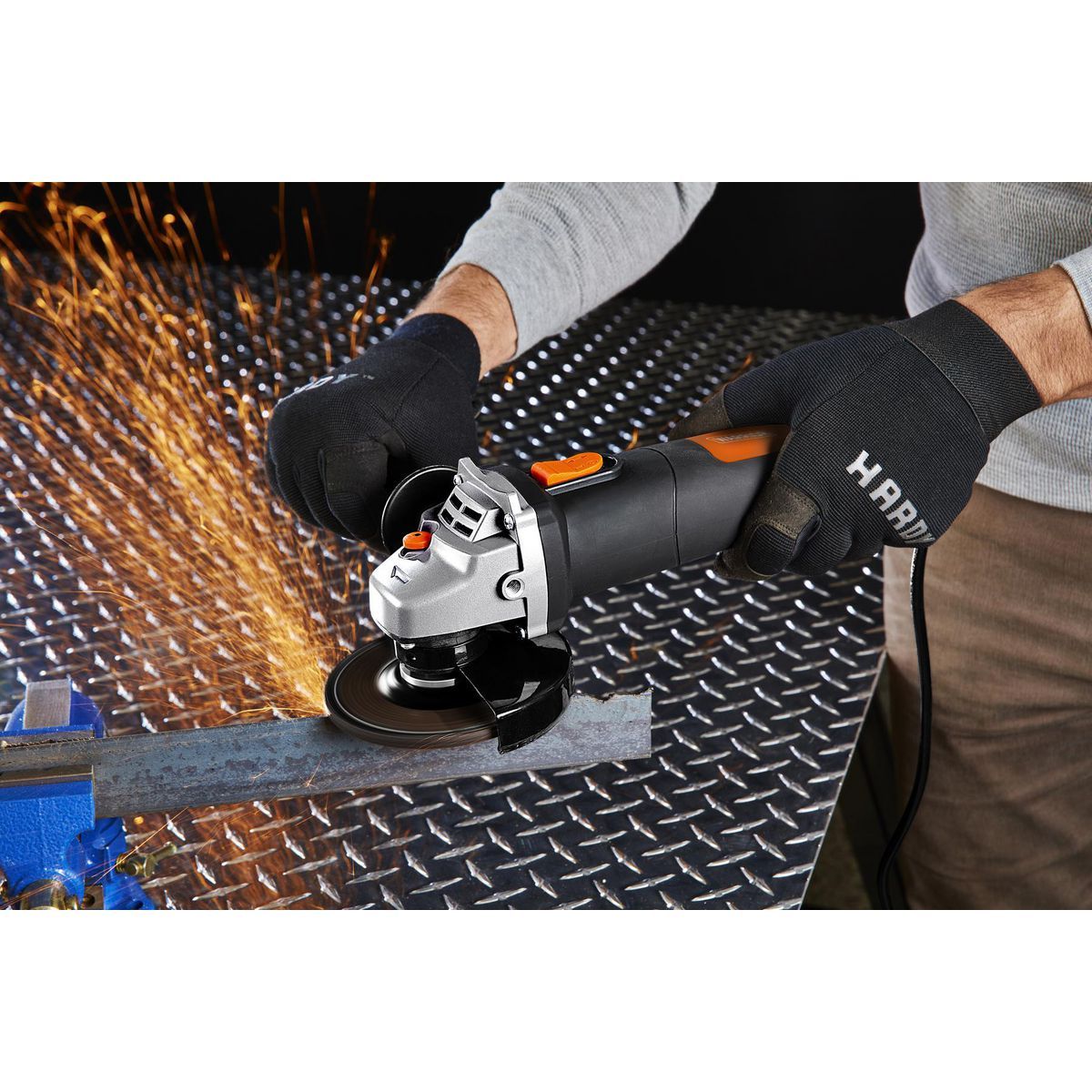 4-1/2 in. 4.3 Amp Angle Grinder W698