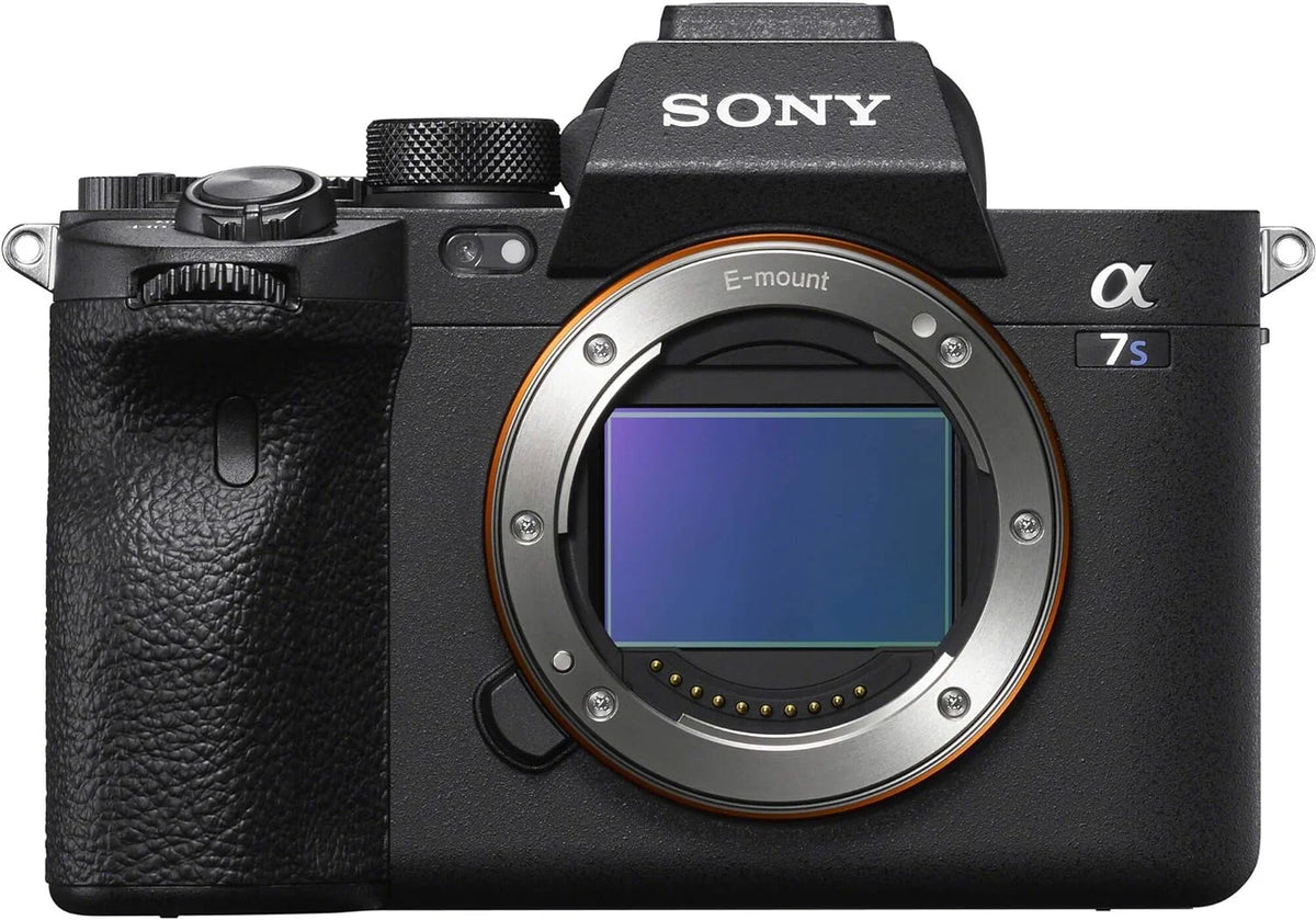 Mirrorless Full Frame Camera Bundle F856