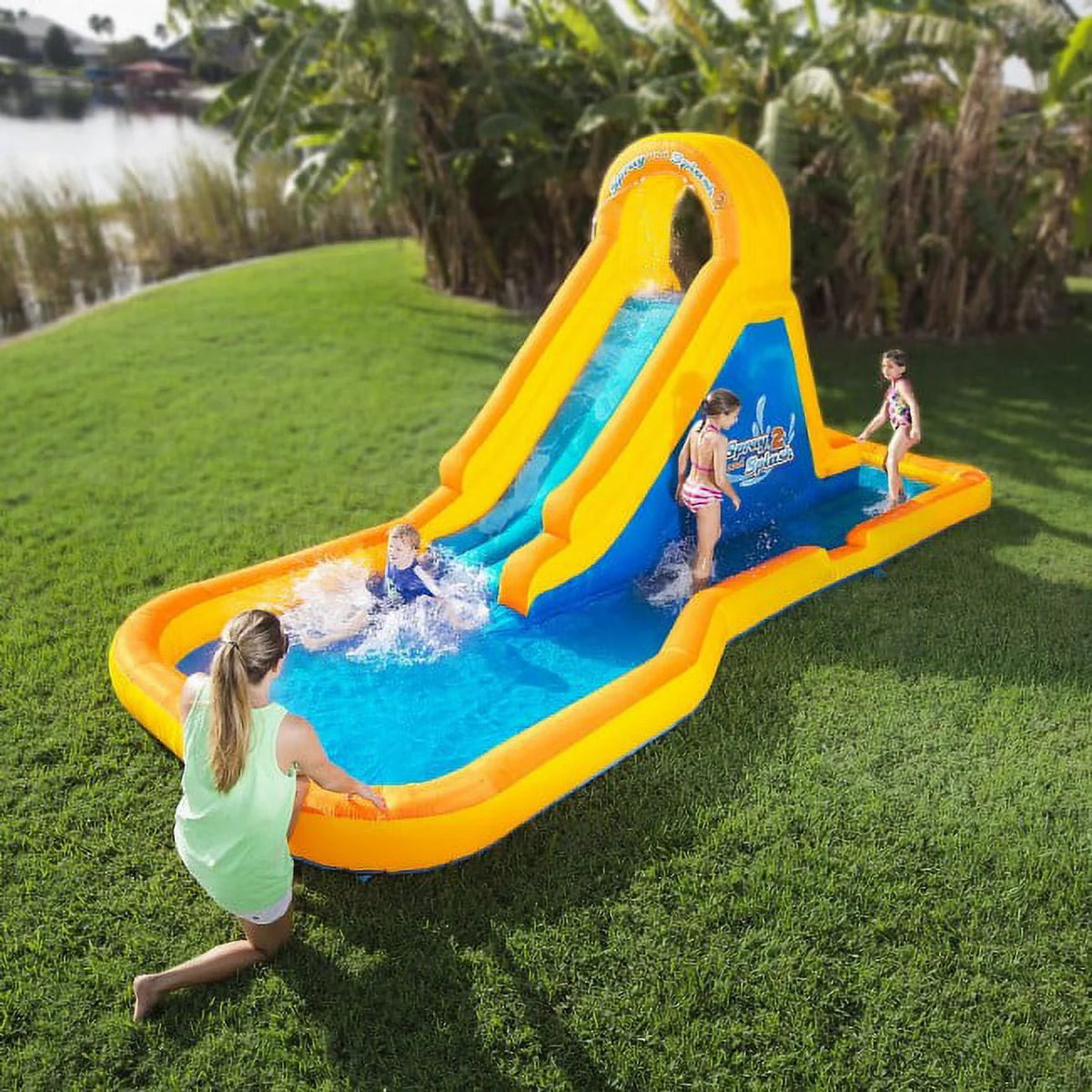 Inflatable Water Slide with Splash Area Q717