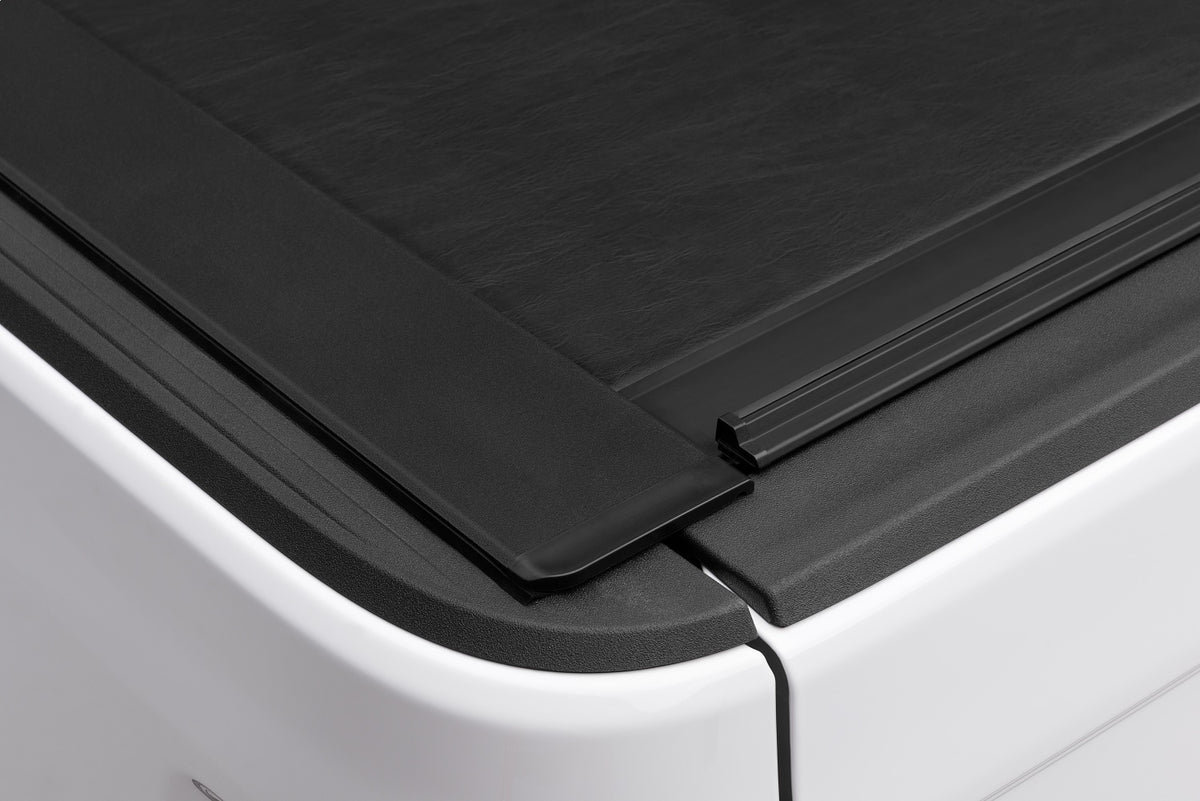 Retractable Locking Bed Cover for Jeep Gladiator U53625