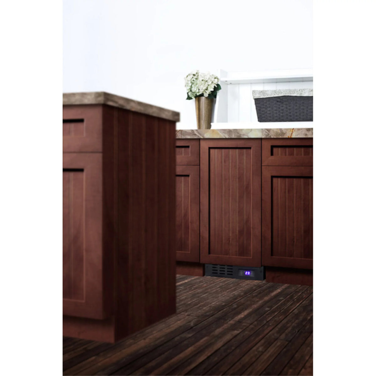 15" wide frost-free freezer with integrated door frame Z289736
