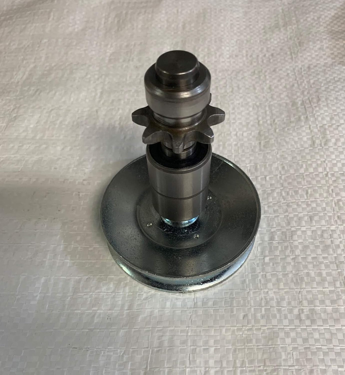 Jack Shaft W/Pulley & Sprocket for 20"-25" Mower Q536