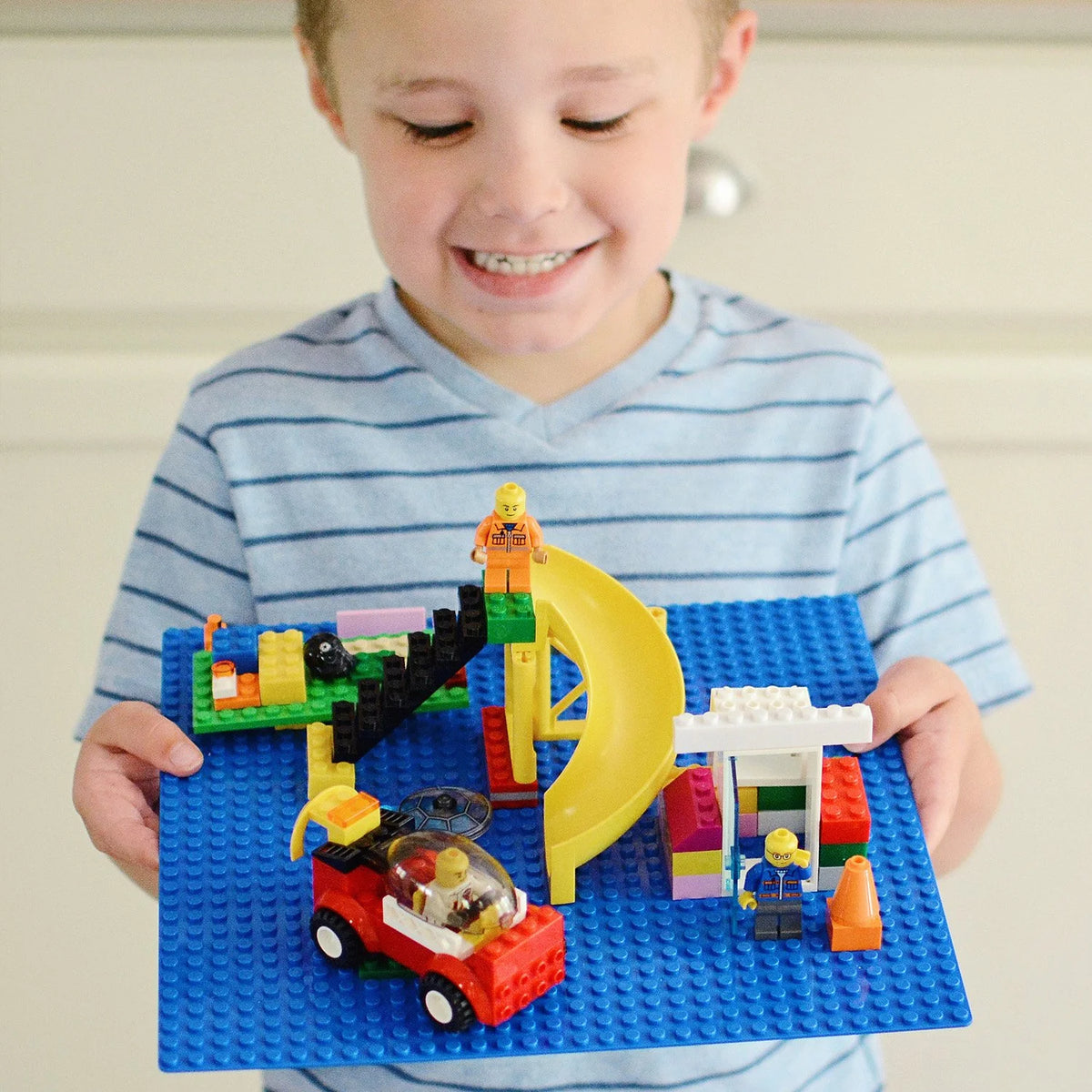 4 Building Blocks Baseplates 10"x10" Blue and Green U967