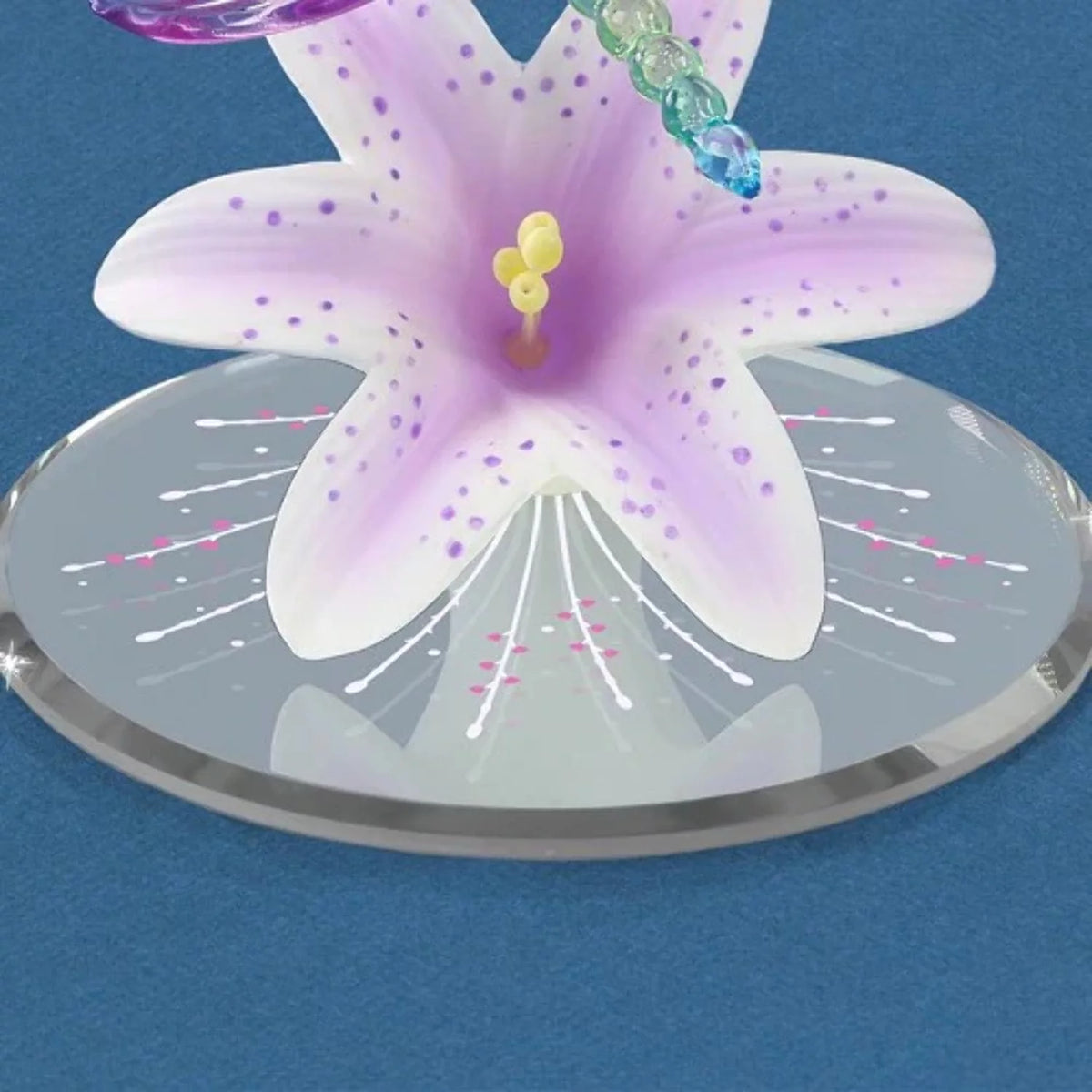 Lavender Lily D96286